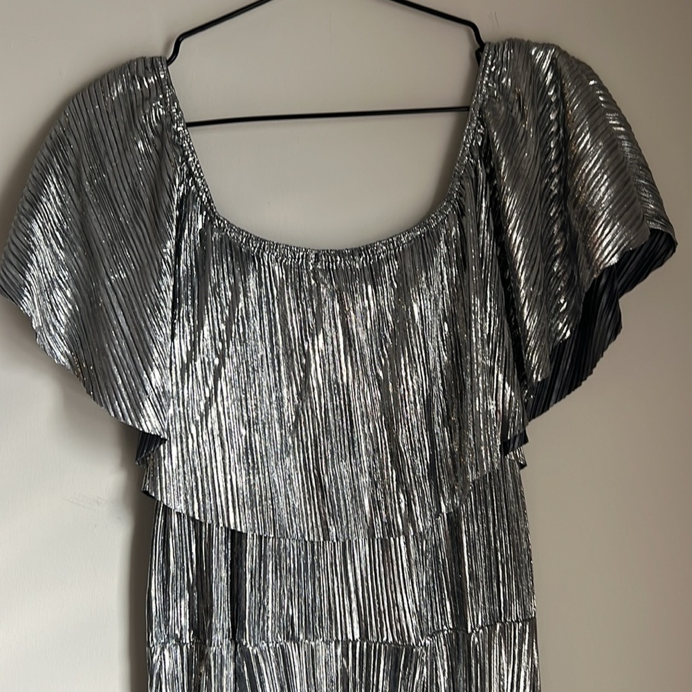 Metalic Silver Pleated Ruffle Jumpsuit - Picture 7 of 8